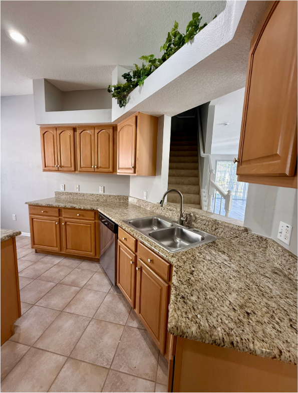 2352 Rosehaven Dr - Photo 5 of 20