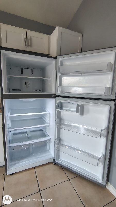 7038 W Fillmore St - Photo 3 of 12