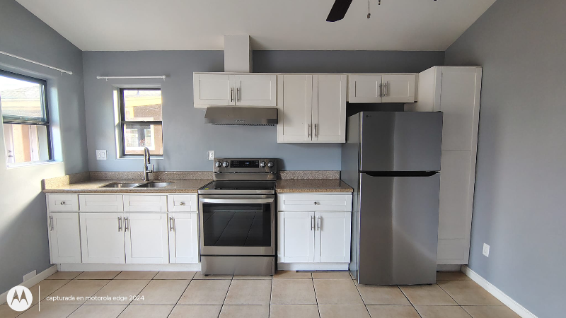 7038 W Fillmore St - Photo 4 of 12