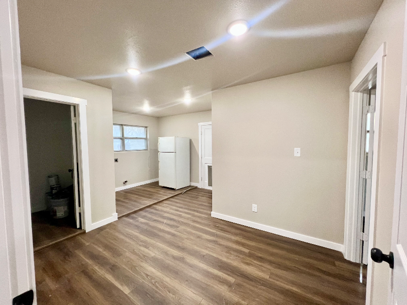 506 Mary St - Photo 5 of 14