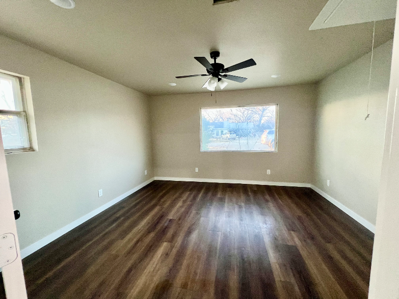 506 Mary St - Photo 6 of 14