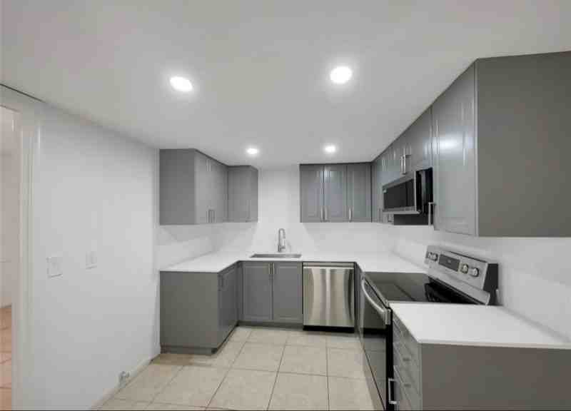 2805 Cambridge Ln - Photo 7 of 20