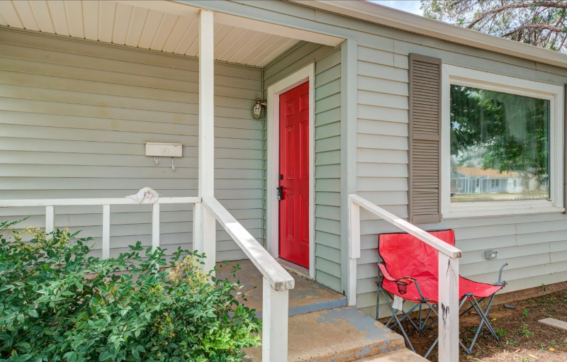 2609 41st St - Photo 2 of 18