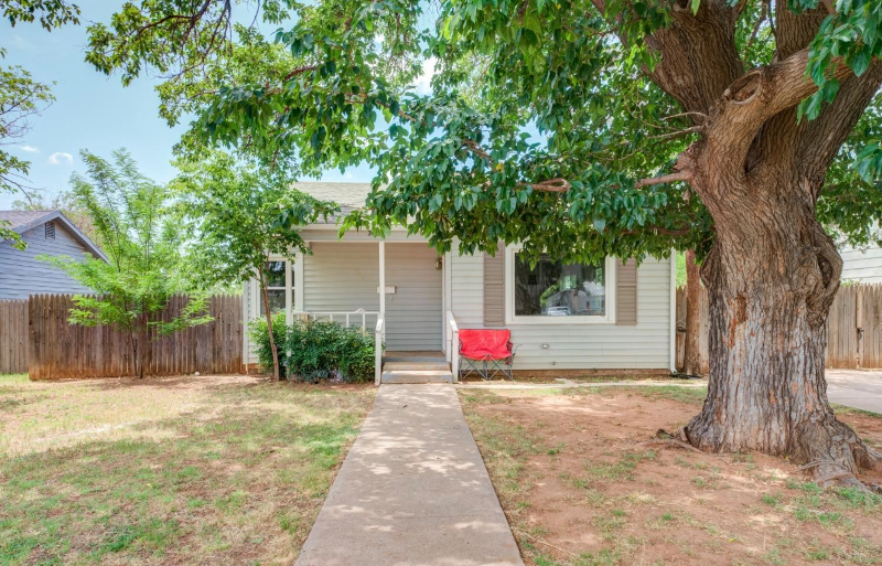 2609 41st St - Photo 4 of 18