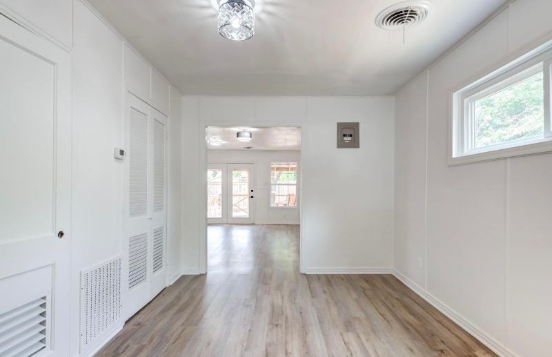 2609 41st St - Photo 7 of 18