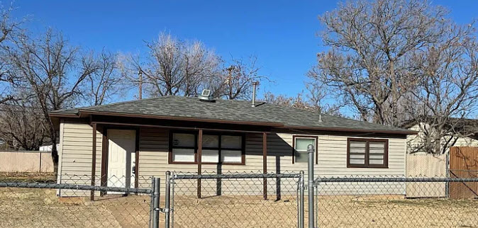 5514 45th St - Photo 2 of 8