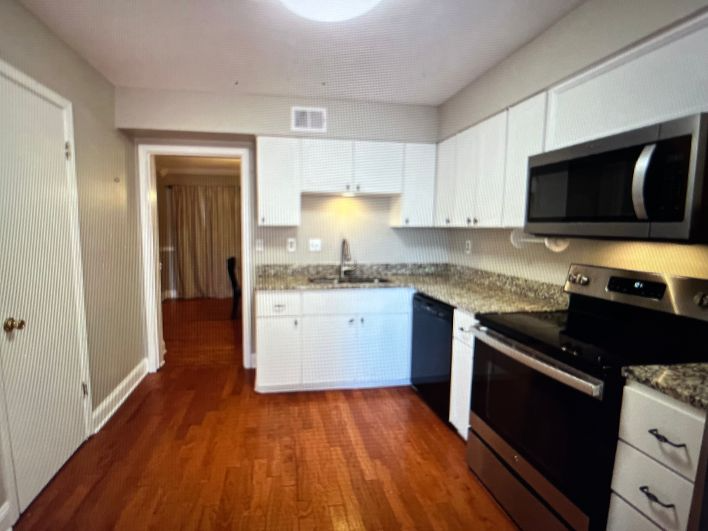 435 N Highland St #1 - Photo 5 of 13