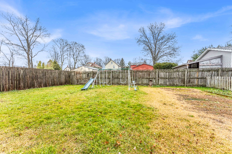 1823 7th St - Photo 5 of 22