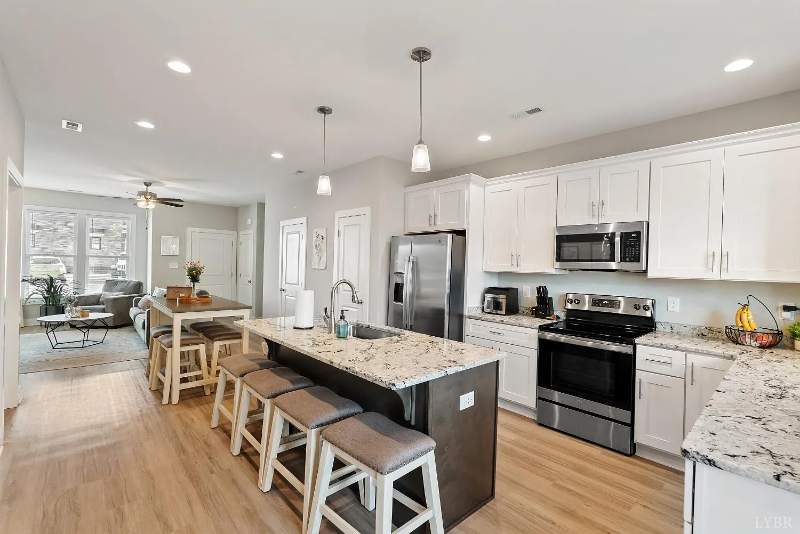 36 English Commons Dr - Photo 3 of 20