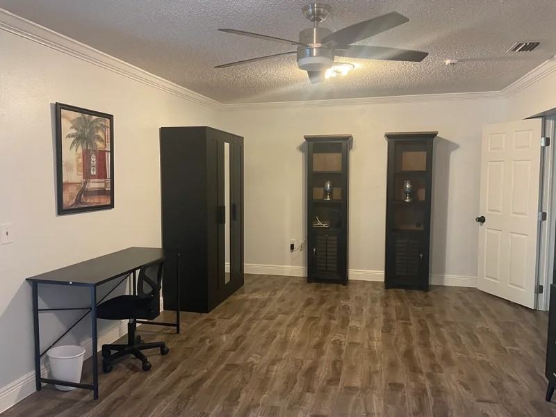 3115 Marshall Dr - Photo 5 of 20