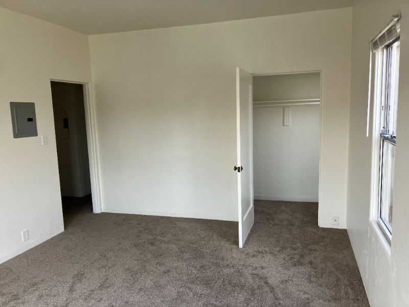 2625 Ivy Dr #10 - Photo 2 of 10