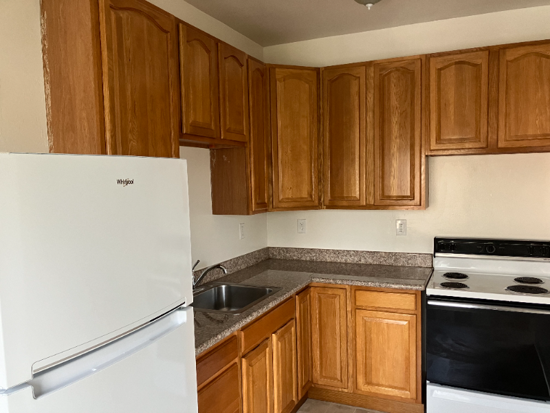 2625 Ivy Dr #10 - Photo 4 of 10