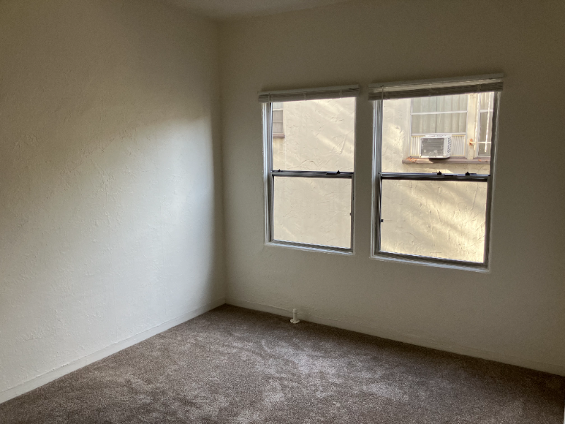 2625 Ivy Dr #10 - Photo 7 of 10