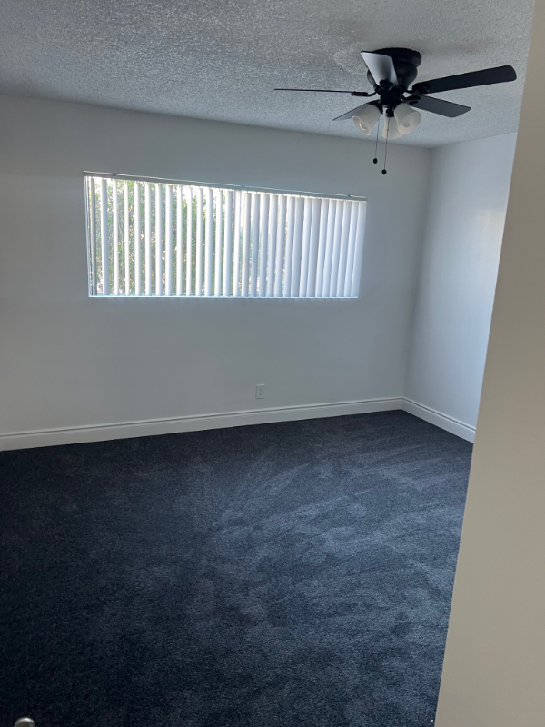 750 W Bonita Ave #21 - Photo 3 of 9