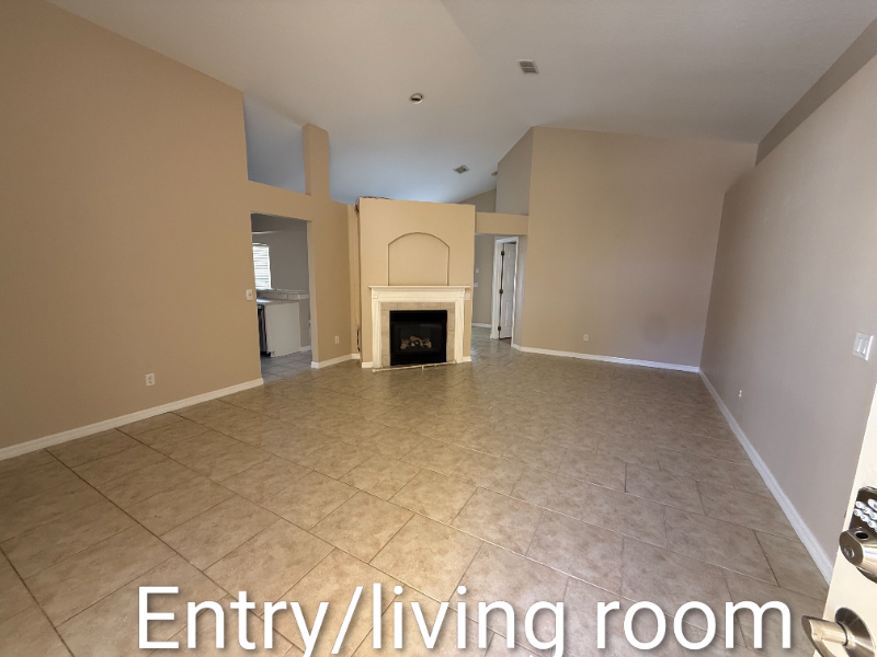 908 Troon Cir - Photo 2 of 14