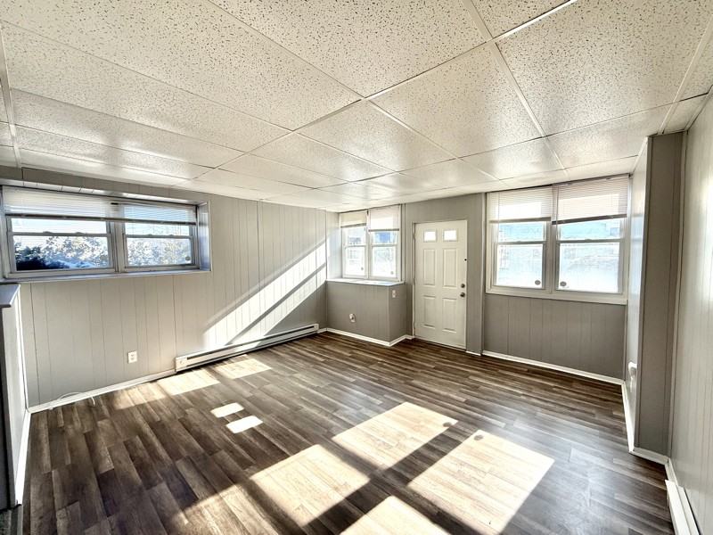 403 25th St #1F - Photo 2 of 8