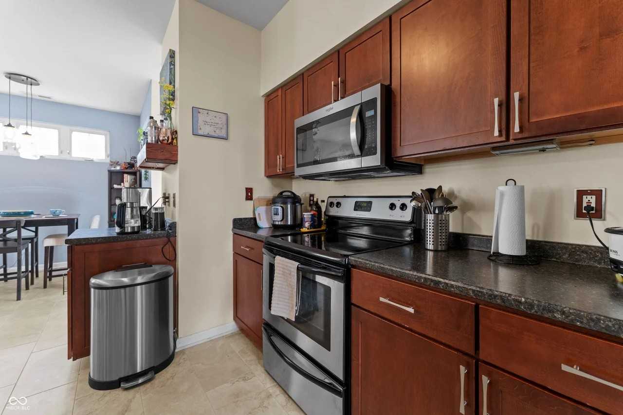 2322 N Pennsylvania St - Photo 7 of 20