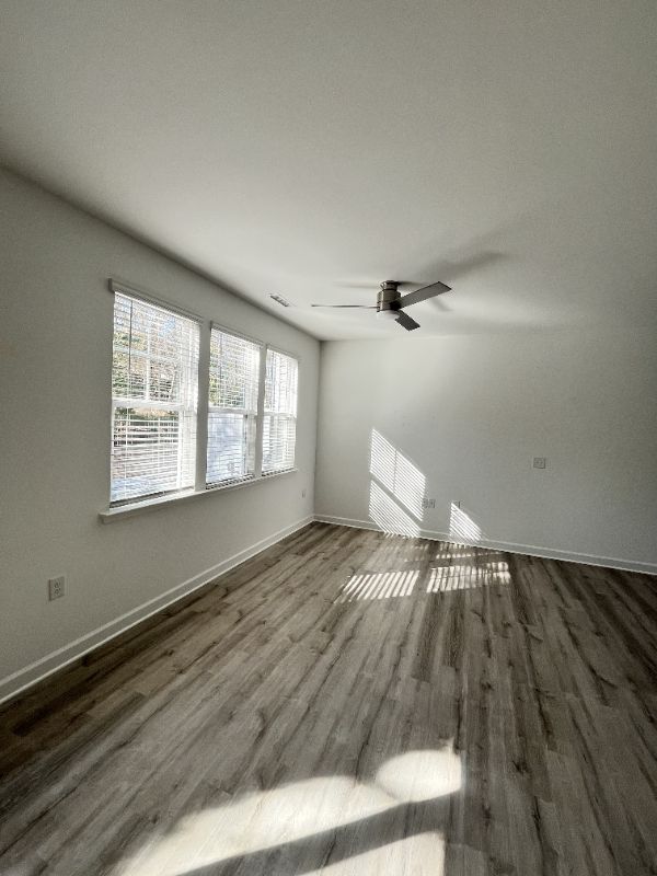 135 Orvis Dr - Photo 5 of 18