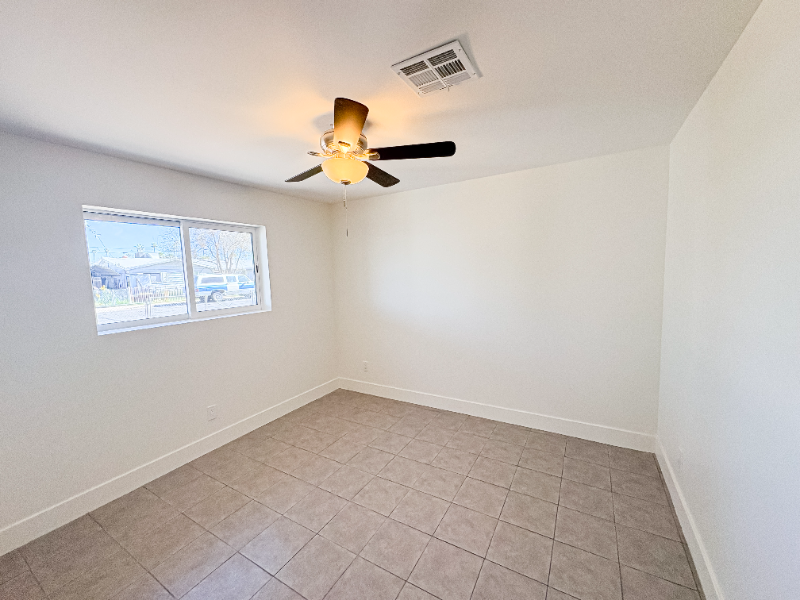 458 S Mulberry - Photo 5 of 20