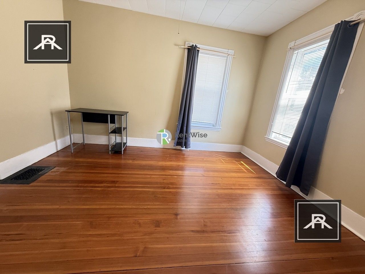 55 Litchfield St - Photo 5 of 15