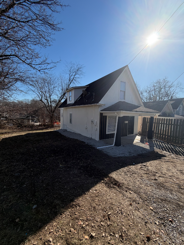 2451 Chelsea Ave - Photo 2 of 20