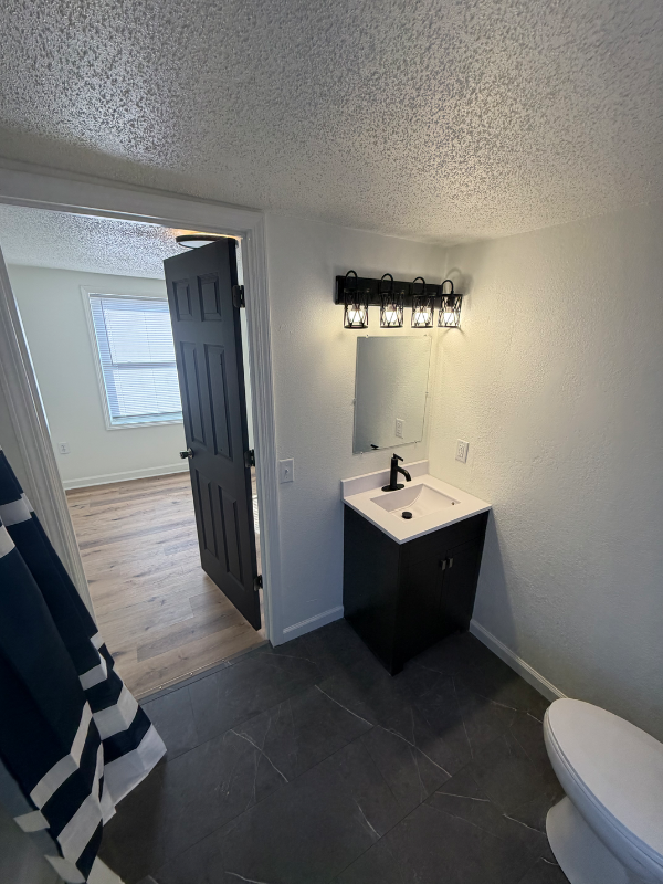 2451 Chelsea Ave - Photo 4 of 20