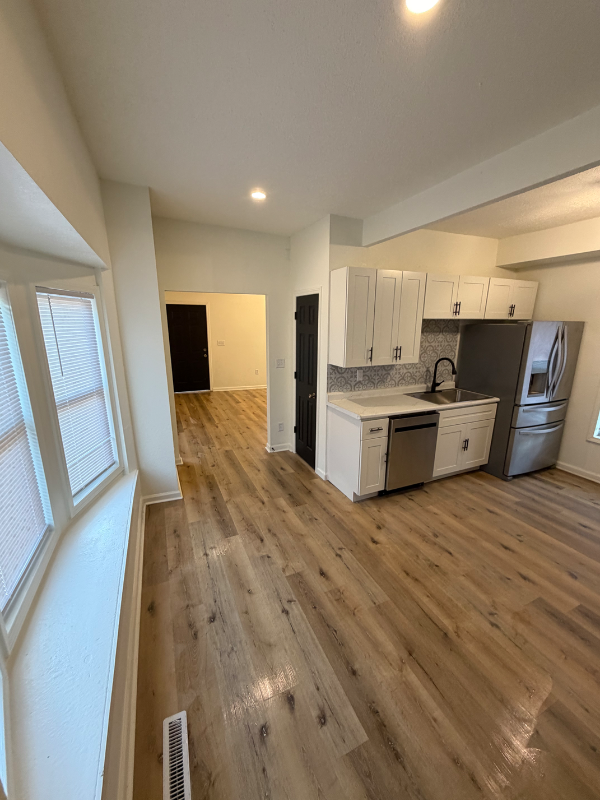 2451 Chelsea Ave - Photo 7 of 20