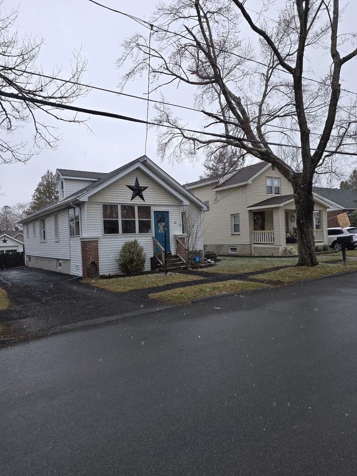 24 Mellon Ave #1 - Photo 2 of 20