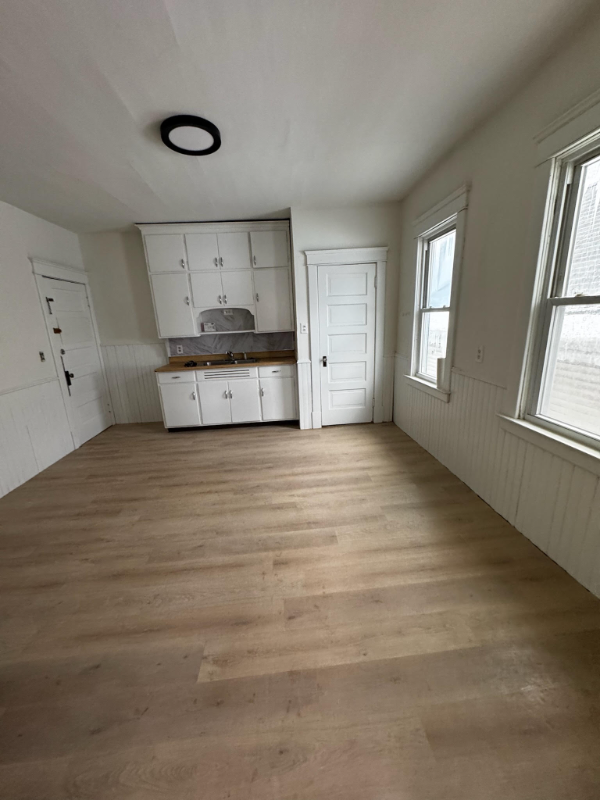 120 Center Ave - Photo 2 of 11