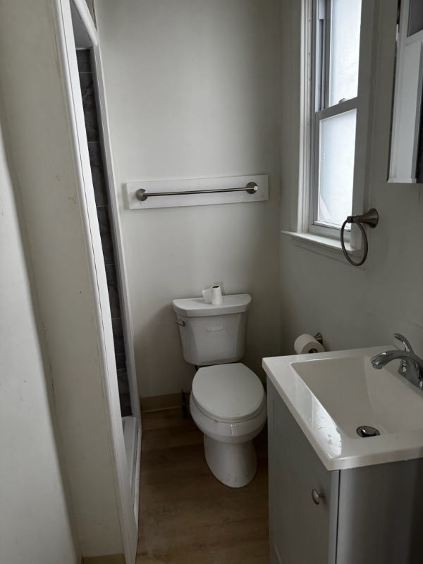 120 Center Ave - Photo 7 of 11