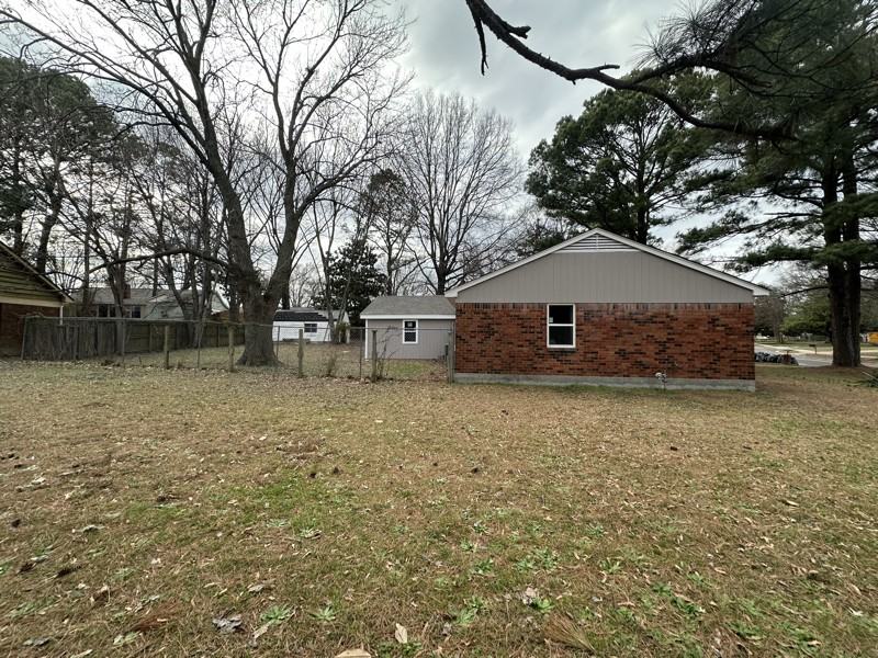 1153 Claiborne Dr - Photo 2 of 17