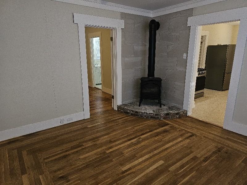 412 Lincoln St - Photo 4 of 19