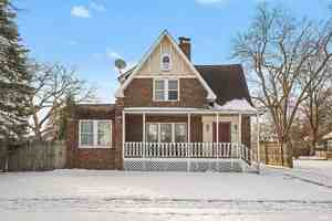 featured image of 1407 Strong Ave