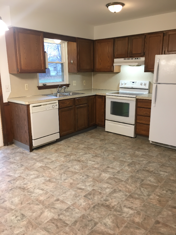 488 60th St Se #488 - Photo 3 of 16