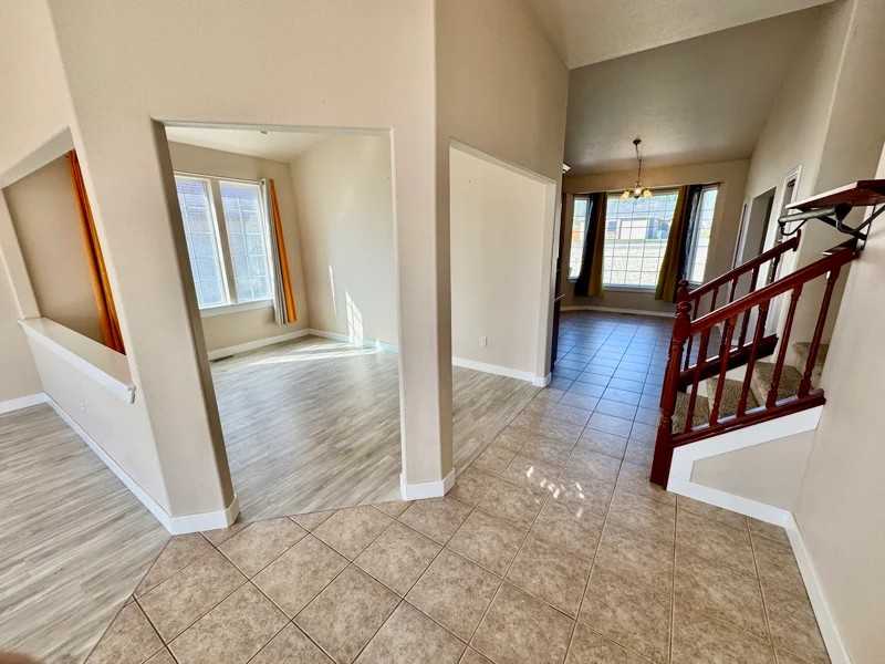 122 Erica Dr - Photo 6 of 18