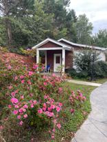 231 Parkview Dr - Photo 1 of 1