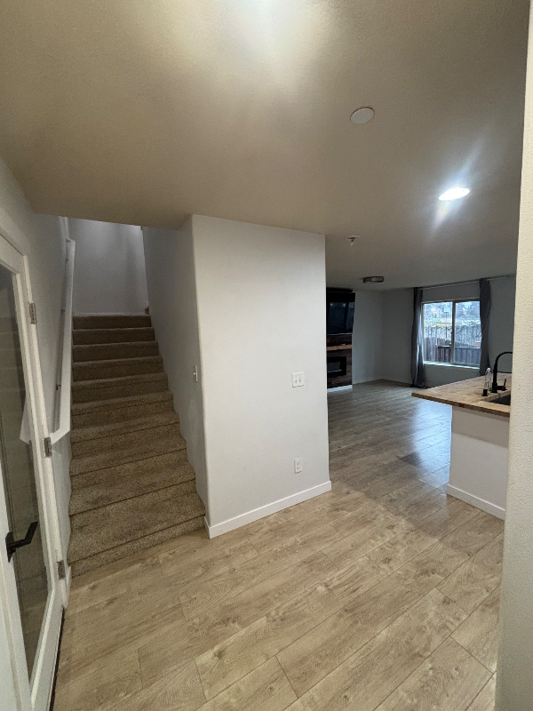 845 Ne 109th Ct - Photo 2 of 17