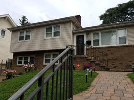 featured image of 427 Lake St