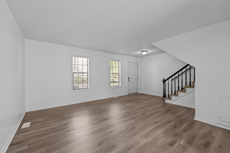 1022 Fir Pl #B - Photo 2 of 10