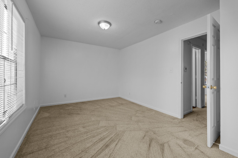 1022 Fir Pl #B - Photo 7 of 10