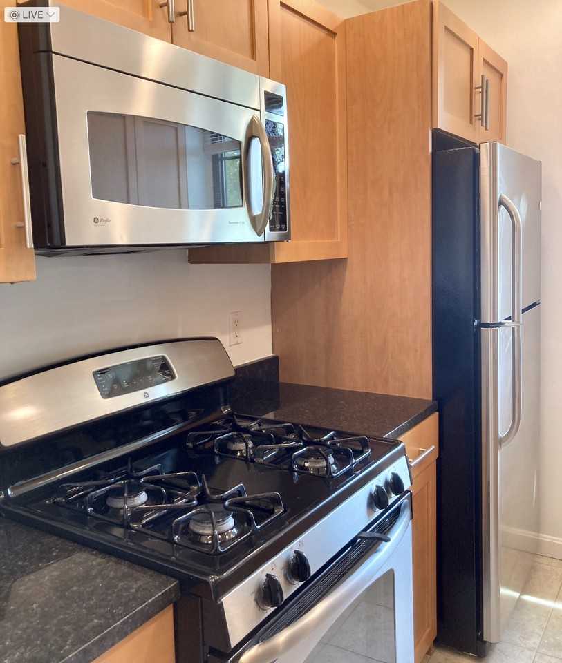 Brattle St - Photo 6 of 12