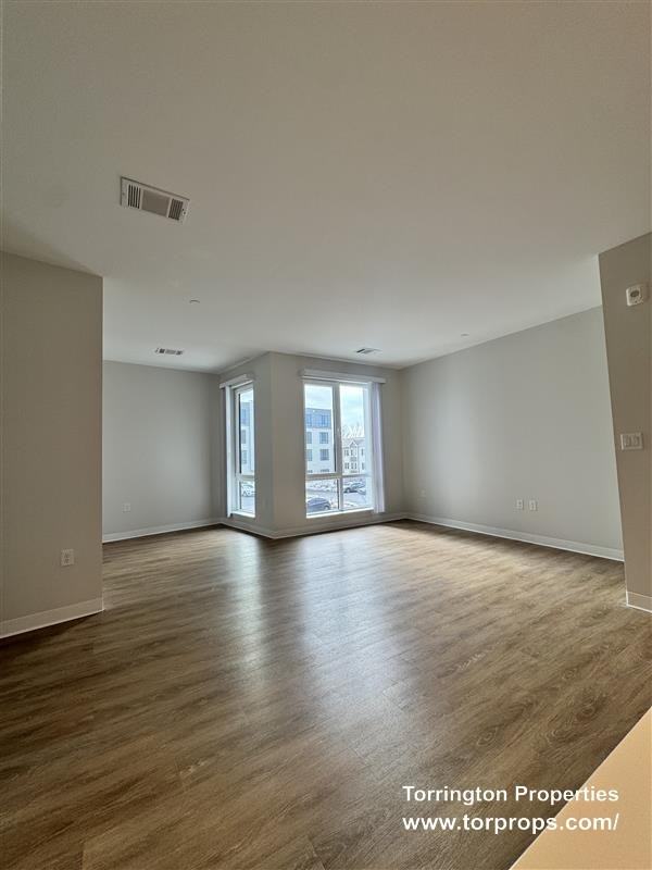 289 Walk Hill St #206