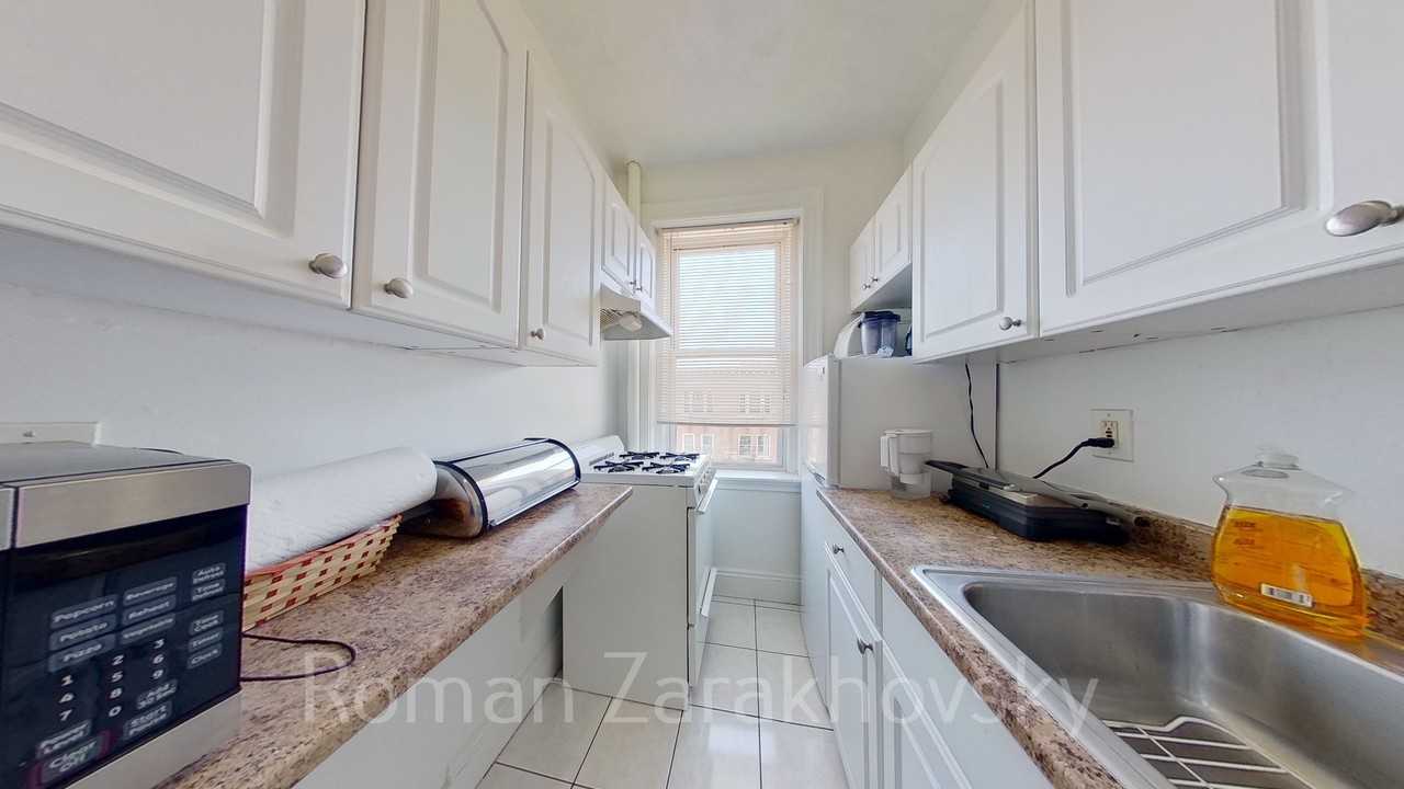 42 Strathmore Rd #33A - Photo 2 of 32