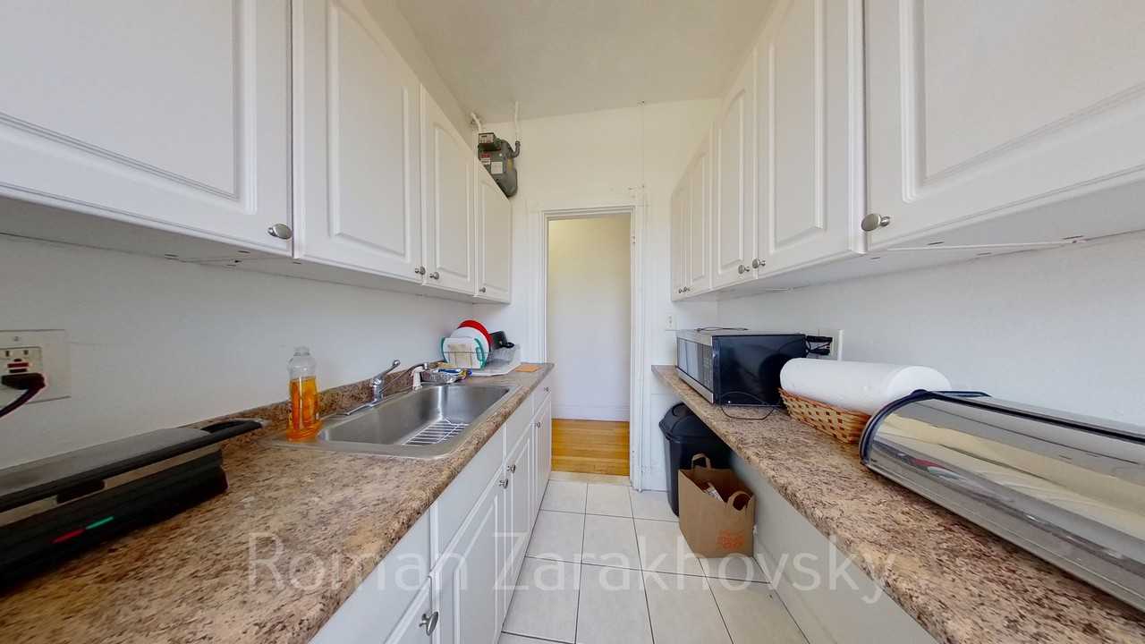 42 Strathmore Rd #33A - Photo 3 of 32