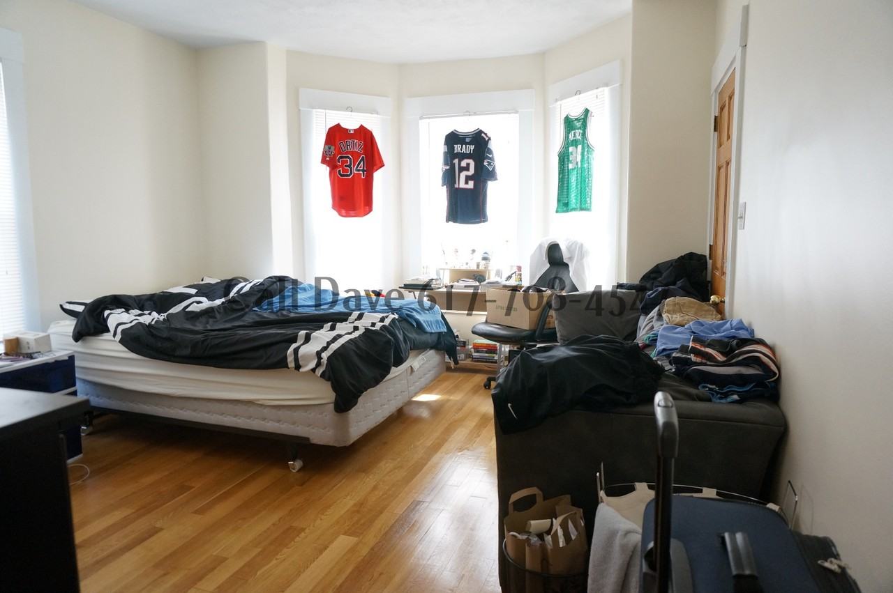 72 Strathmore Rd #4B - Photo 2 of 12