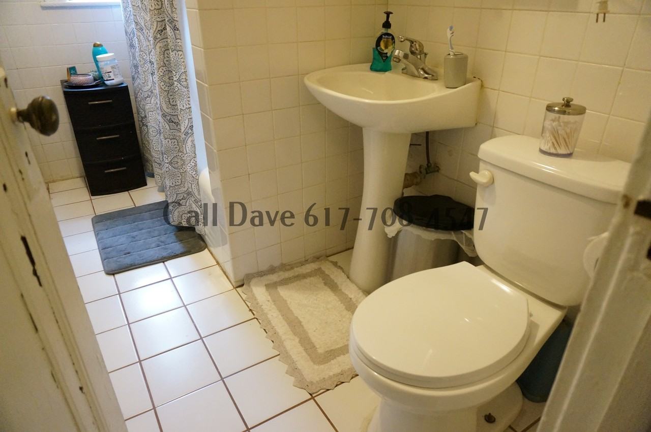 72 Strathmore Rd #4B - Photo 5 of 12