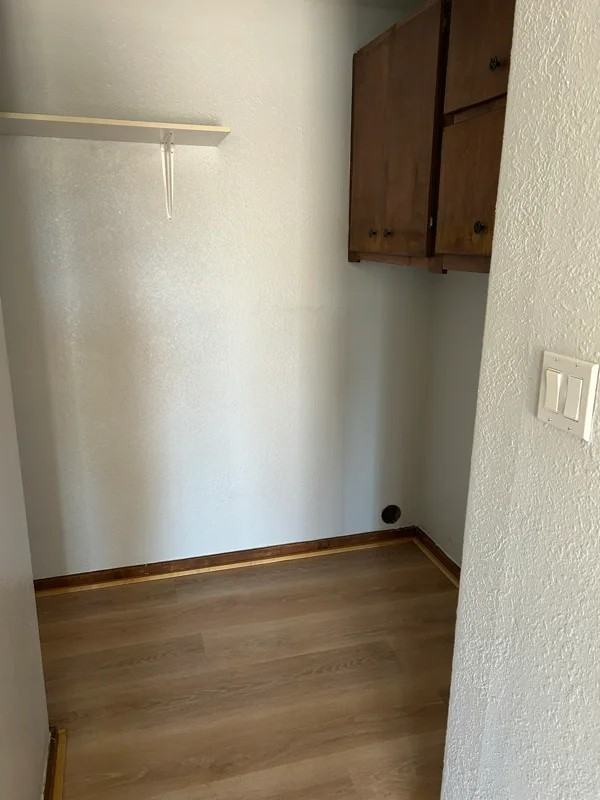 1522 Cochiti St #C - Photo 3 of 7