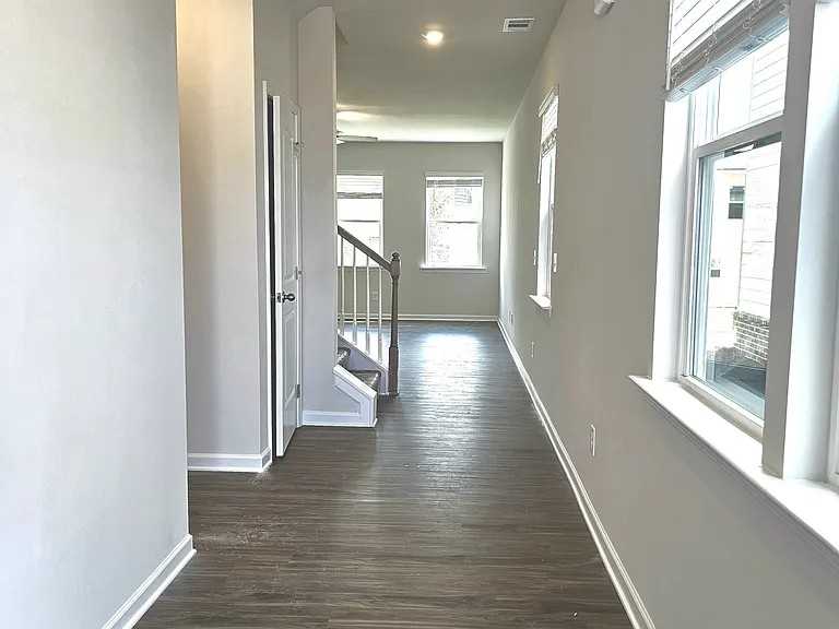 98 Windover Way - Photo 2 of 14