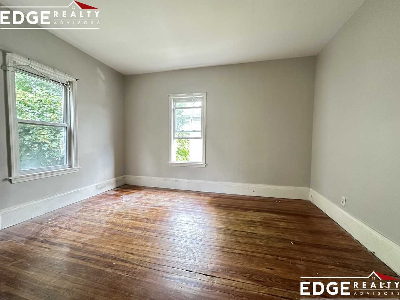 72 Antwerp St - Photo 6 of 10