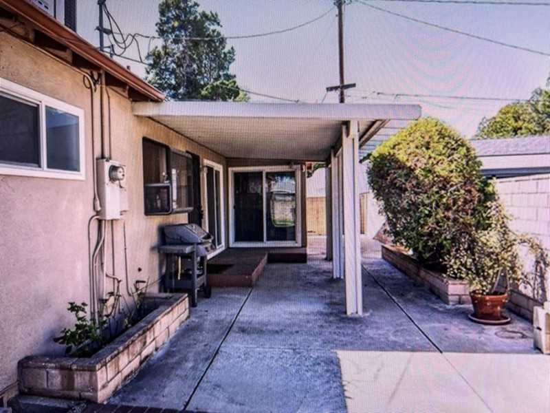 11639 Hallwood Dr - Photo 3 of 15